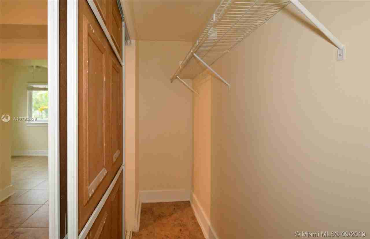 11530 Griffing Boulevard #11 - Photo 5 of 7