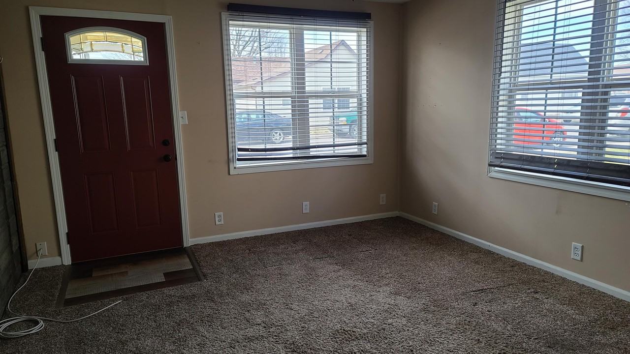 211 3rd St #1 - Photo 2 of 13