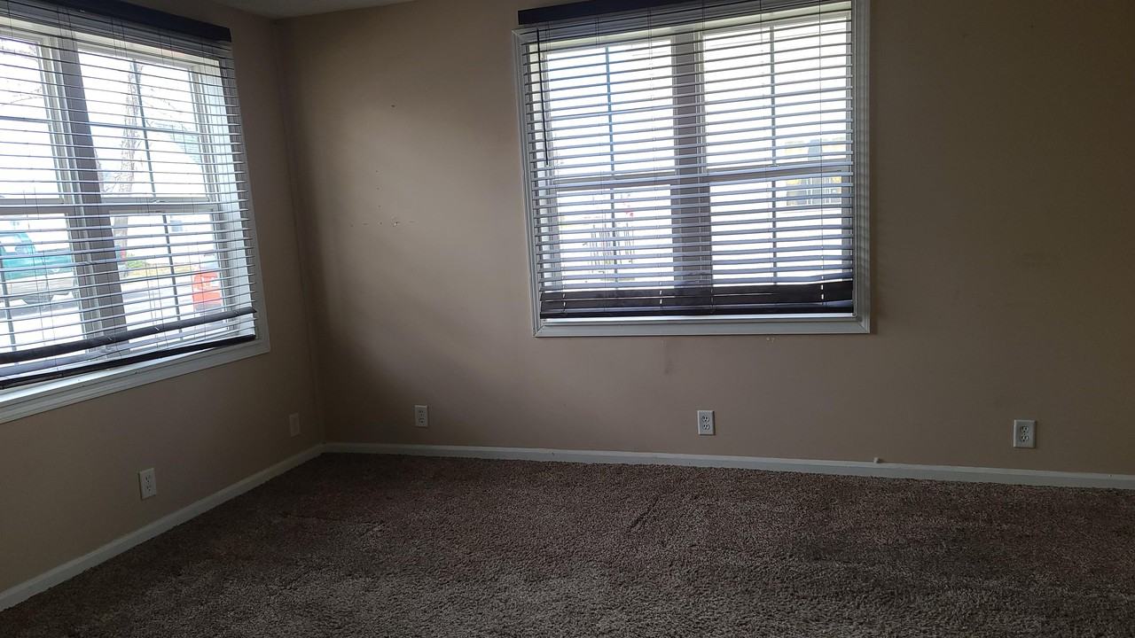 211 3rd St #1 - Photo 3 of 13