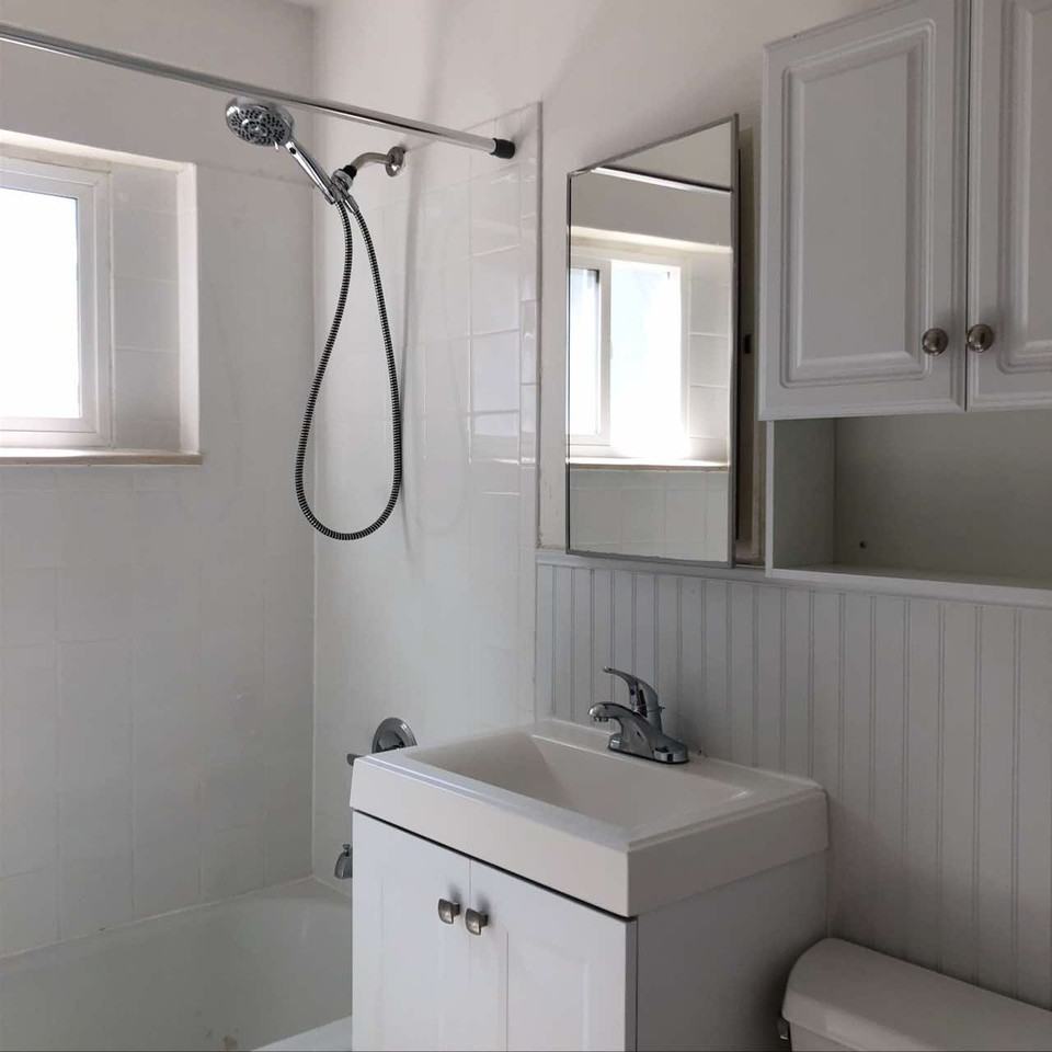 1017 W Mulberry St #1 - Photo 4 of 15