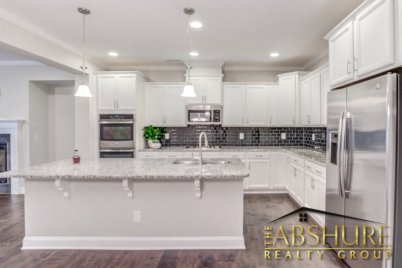 4240 Vallonia Dr #1 - Photo 5 of 30