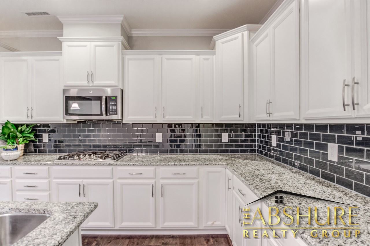 4240 Vallonia Dr #1 - Photo 7 of 30