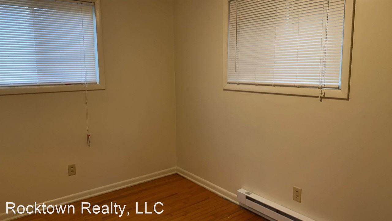 1753 Central Ave - Photo 3 of 6