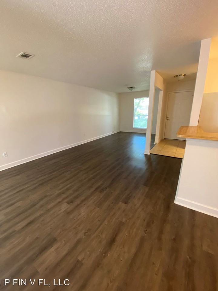22 Arva Ct - Photo 2 of 14