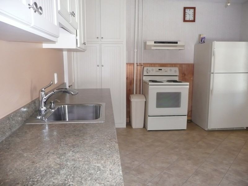 45 Homestead Ave - Photo 3 of 6