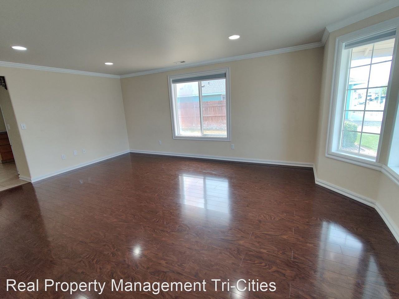 7912 Redonda Dr - Photo 2 of 27