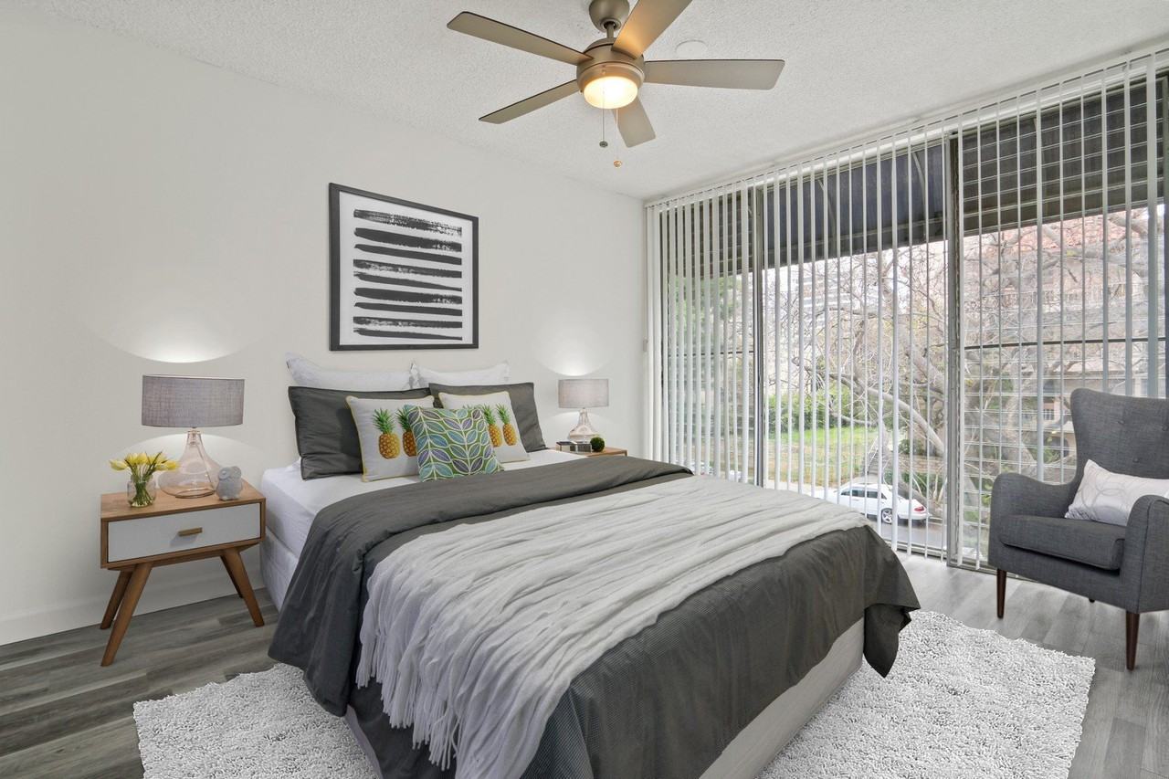 Camden Avenue - Photo 7 of 45