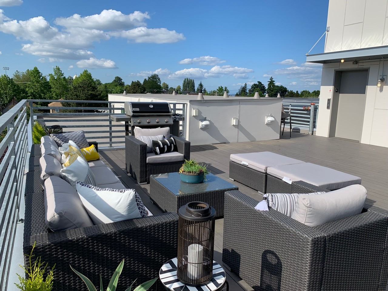 The Redwood - Photo 4 of 12