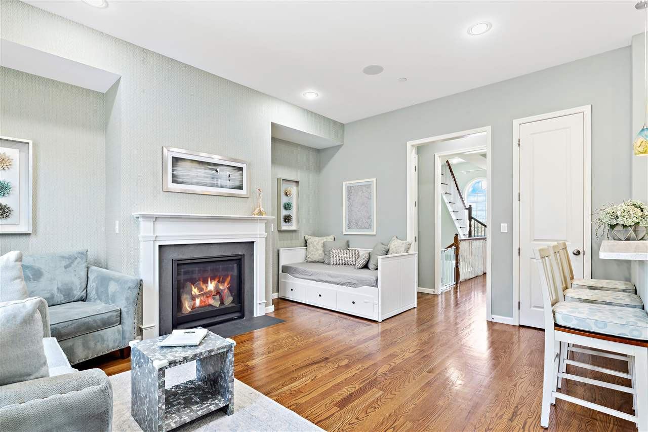 5 Roosevelt Dr - Photo 3 of 15