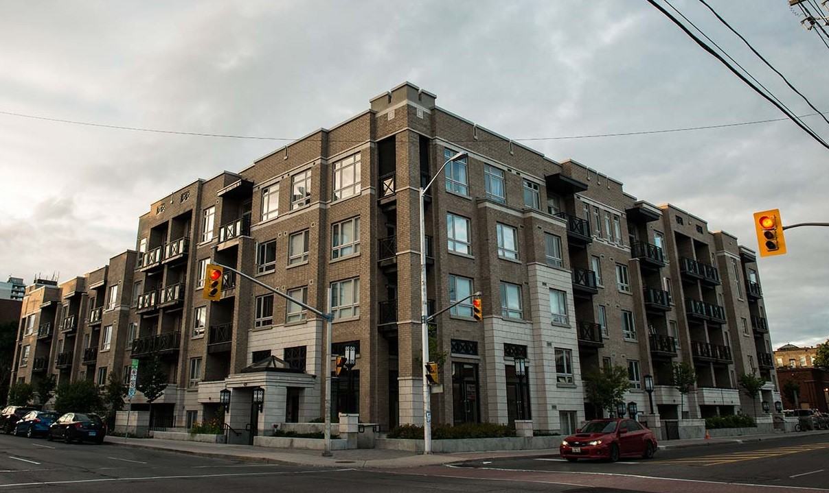 429 Kent Street, Ottawa, ON K2P 0W7 1 Bedroom Apartment for Rent