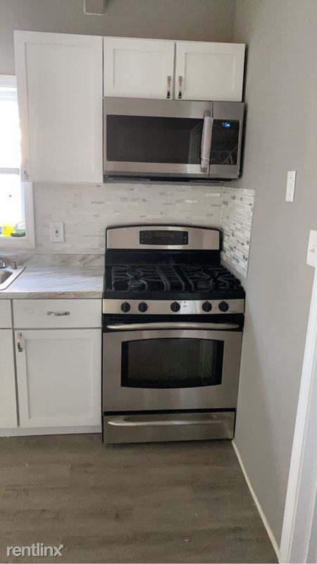 1916 Clay St - Photo 2 of 15