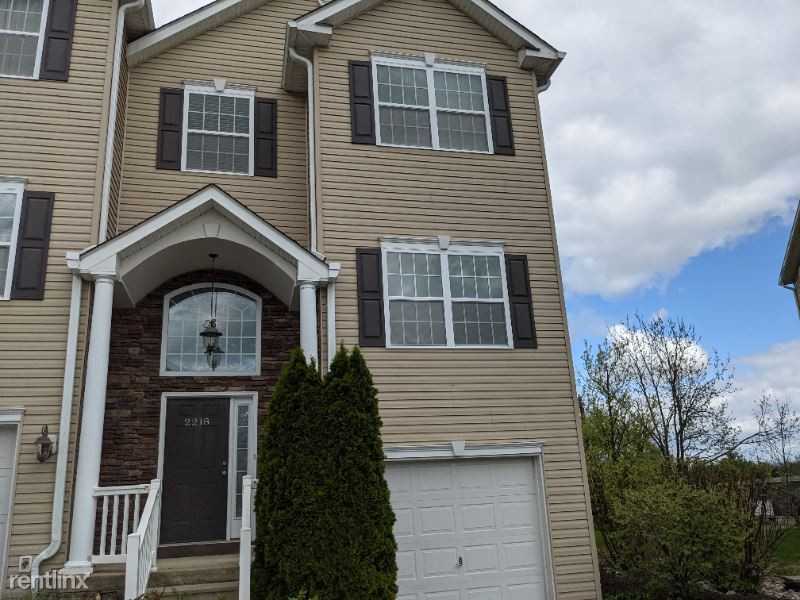 2218 Rising Hill Rd - Photo 2 of 50