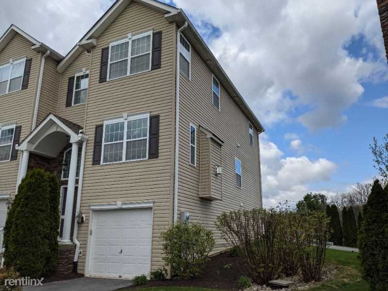 2218 Rising Hill Rd - Photo 3 of 50