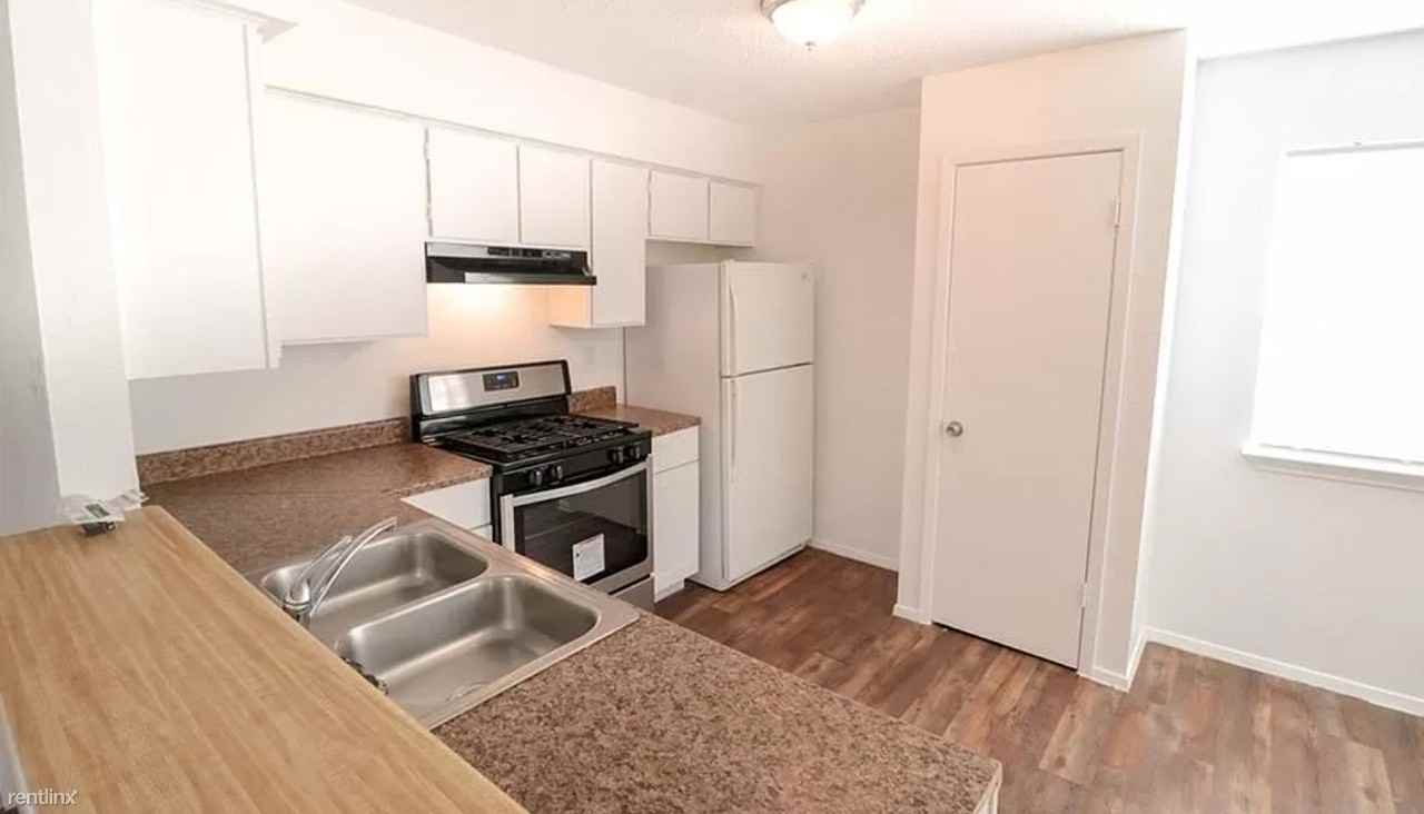 Rachael Court - Photo 3 of 6