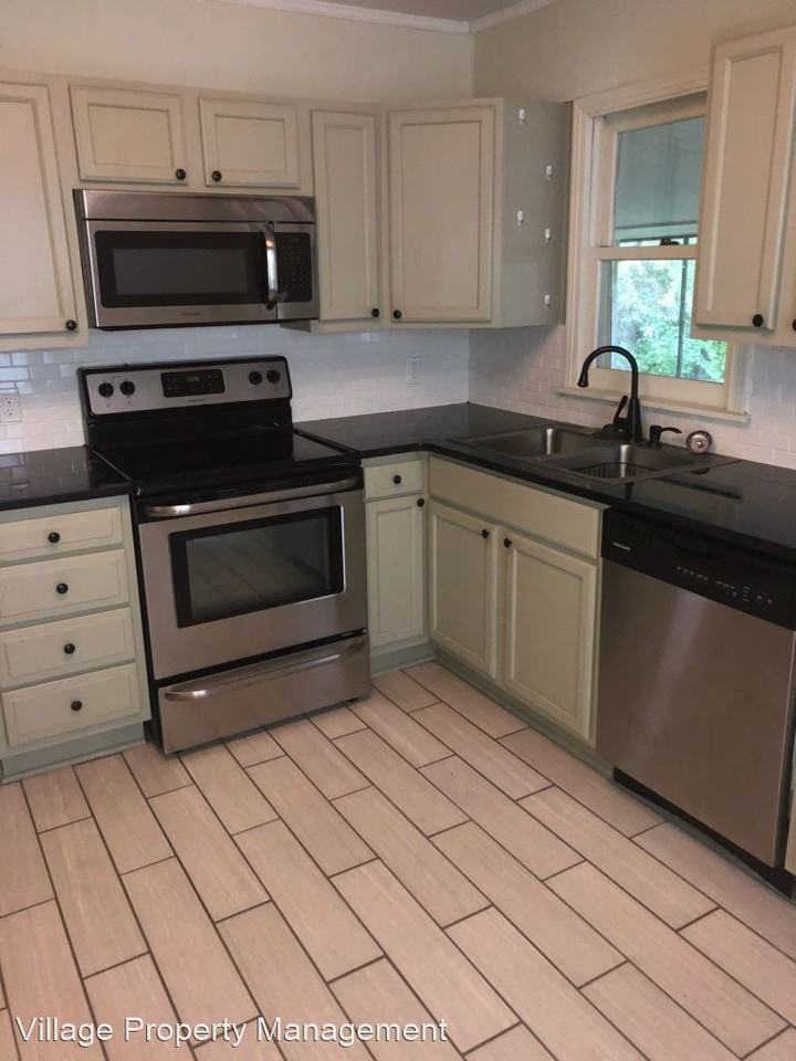1107 Lenore St - Photo 2 of 6