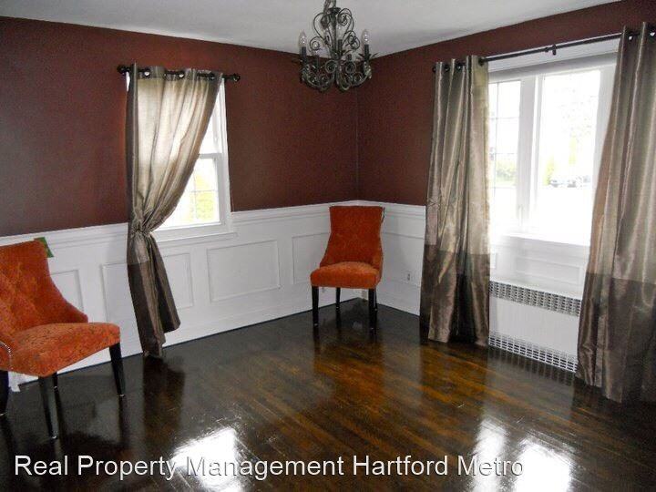 122 Williams St - Photo 3 of 9