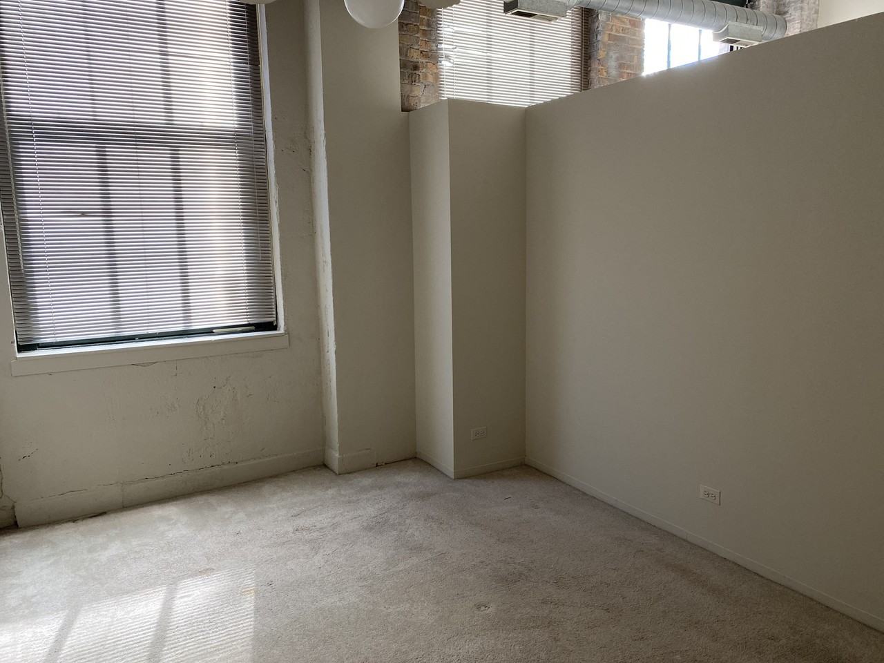 801 S Wells St - Photo 2 of 8