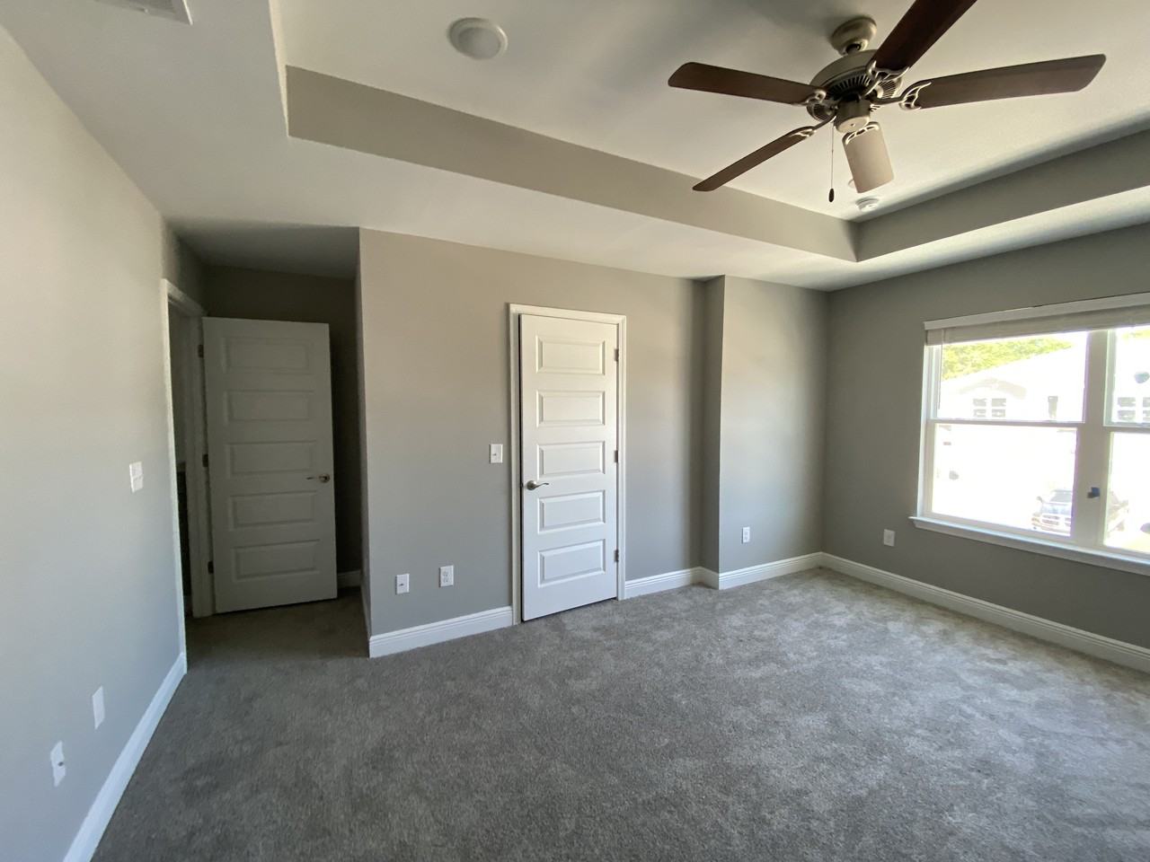 674 Denton Boulevard - Photo 3 of 13