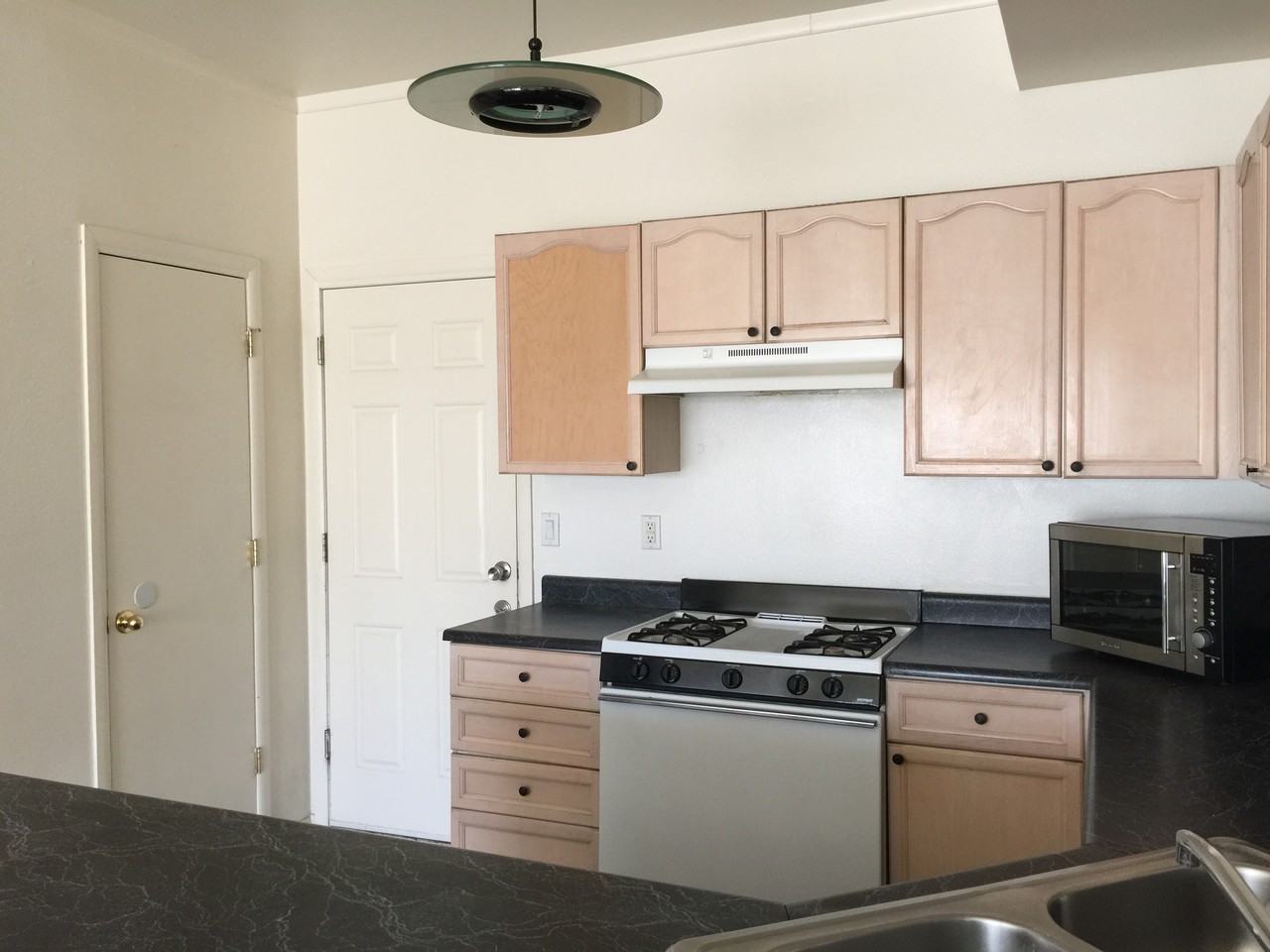 410 Phoenix Ave Nw - Photo 2 of 20