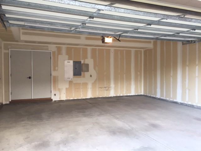 1115 Nw #8 - Photo 3 of 27