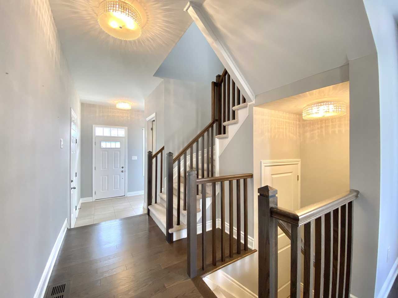 333 Meadowbreeze Dr - Photo 2 of 12