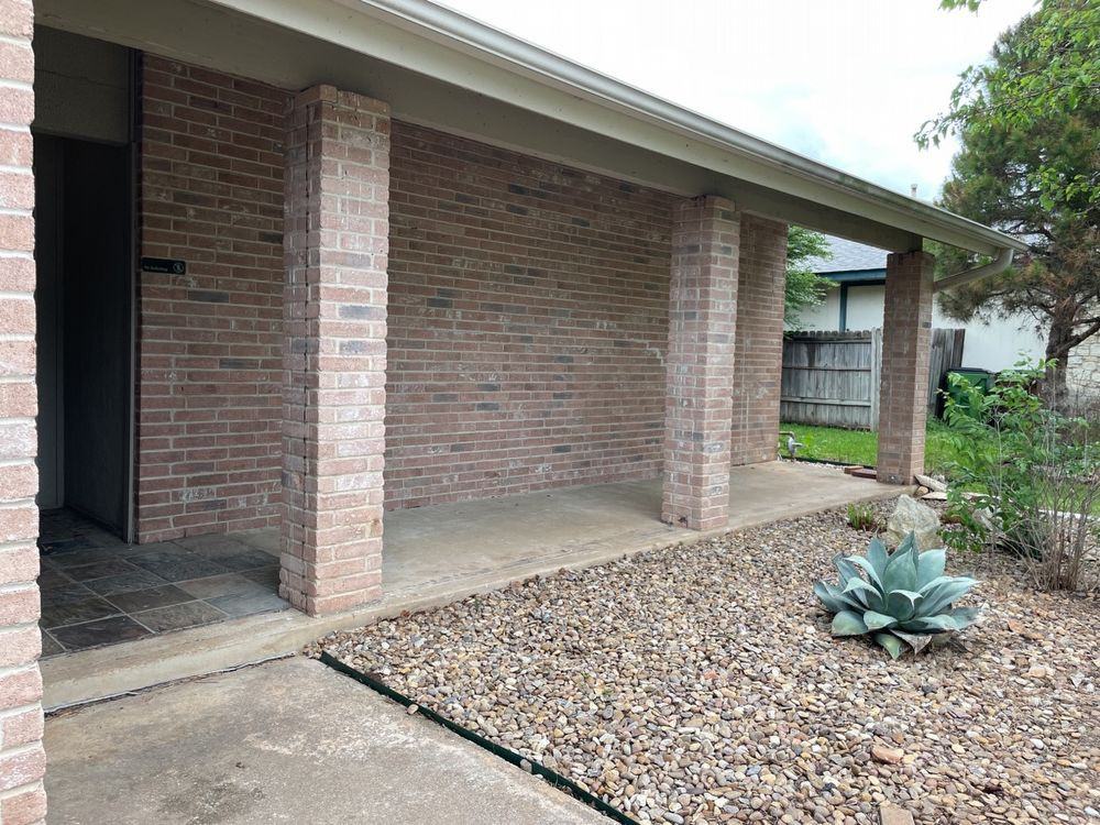 1704 Zimmerman Ln - Photo 2 of 33