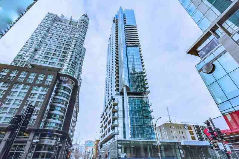 1155 Rue de la Montagne ##2110