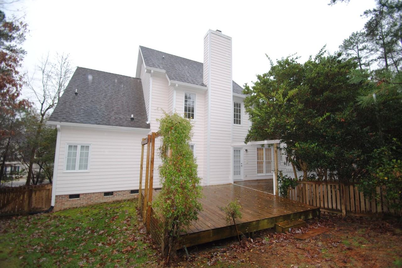 401 Loblolly Dr - Photo 2 of 10