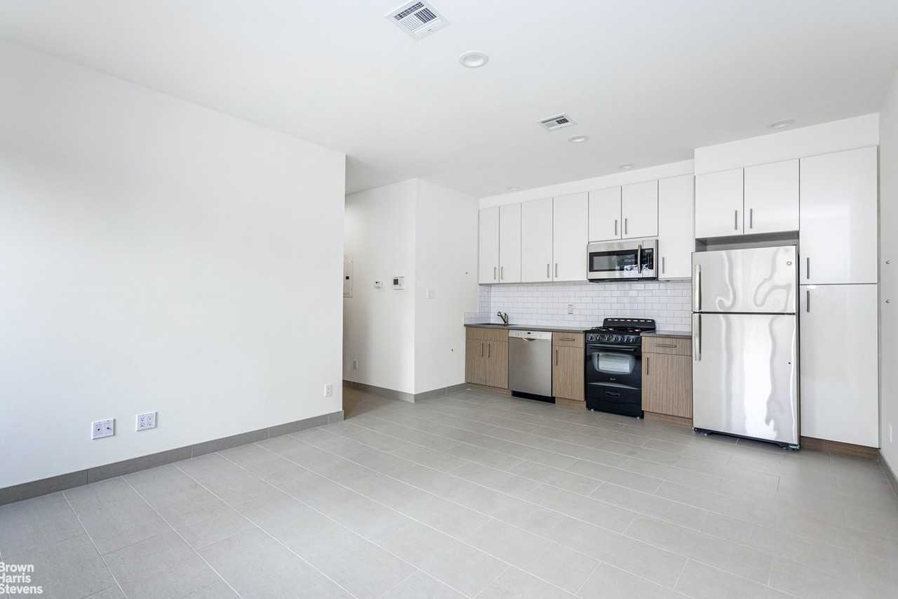 188 4th Ave #2F - Photo 2 of 6