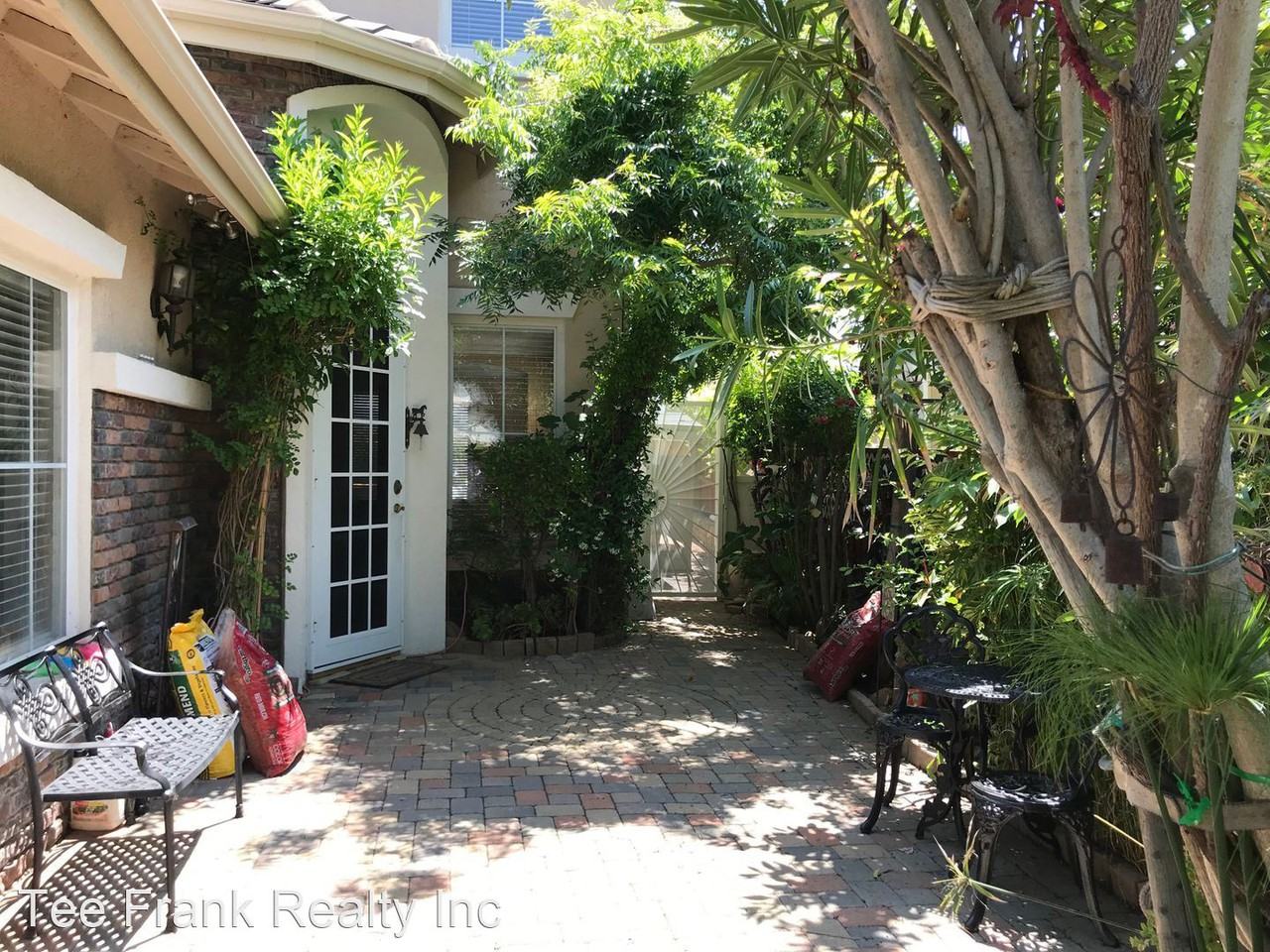 32935 Adelante St - Photo 2 of 13