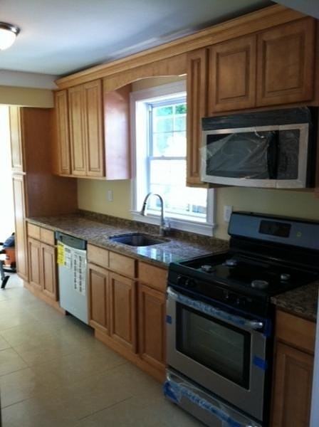 808 Lincoln Ave - Photo 2 of 3