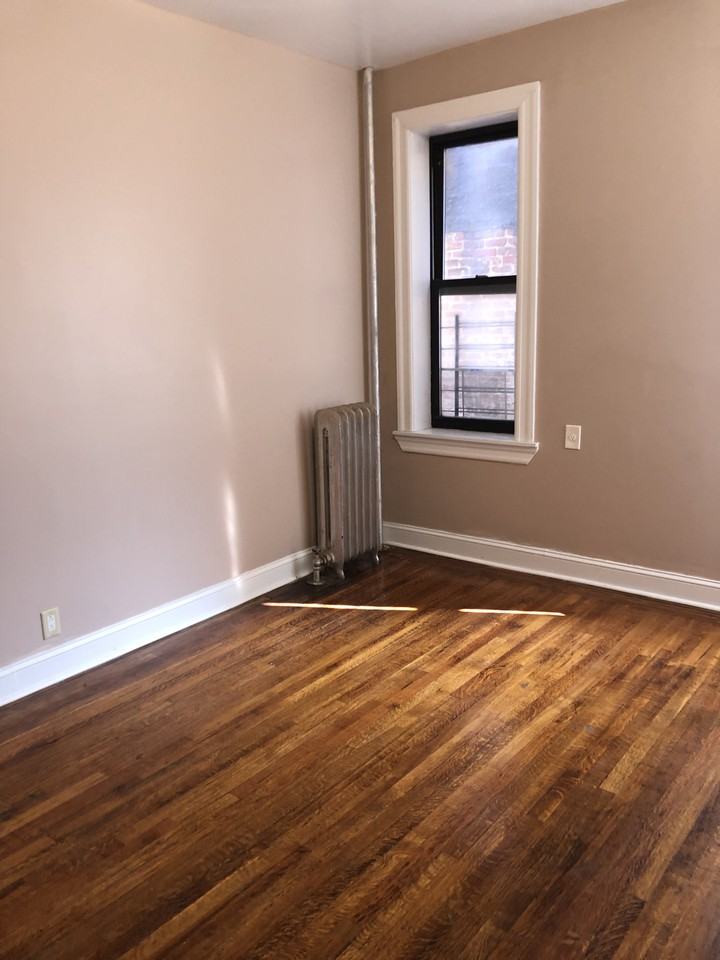 KINGSBRIDGE/UNIVERSITY 2BR - Photo 3 of 8