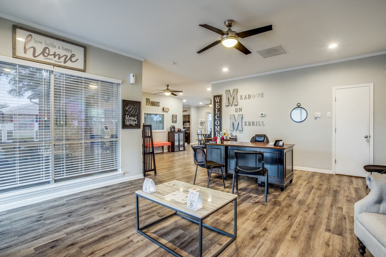 z-081423-Meadows on Merrill - Photo 7 of 18