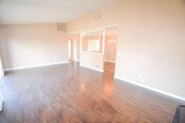 1701 Claremont Dr - Photo 3 of 13