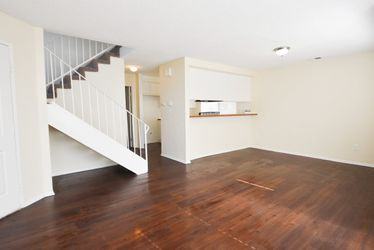 711 Paulsen Cir - Photo 3 of 13