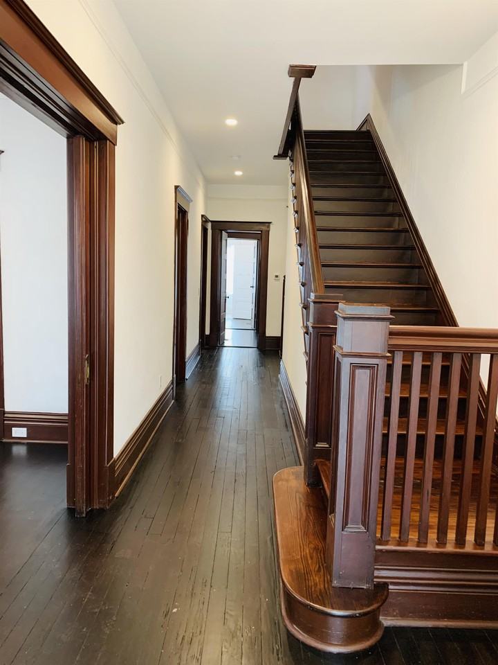 19 E 40th St - Photo 3 of 29