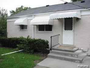 24131 Broadview Dr - Photo 2 of 15