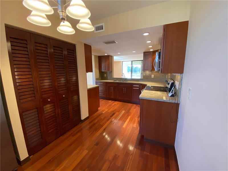 7350 Nw 18th St - Photo 3 of 40