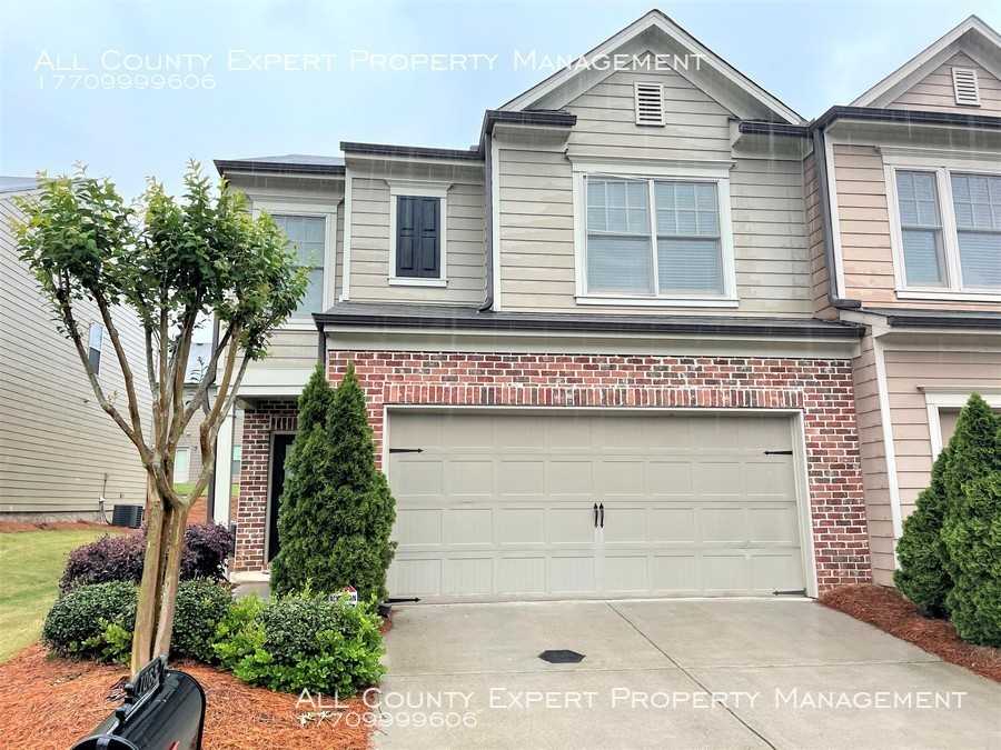 1065 Township Cir - Photo 2 of 21