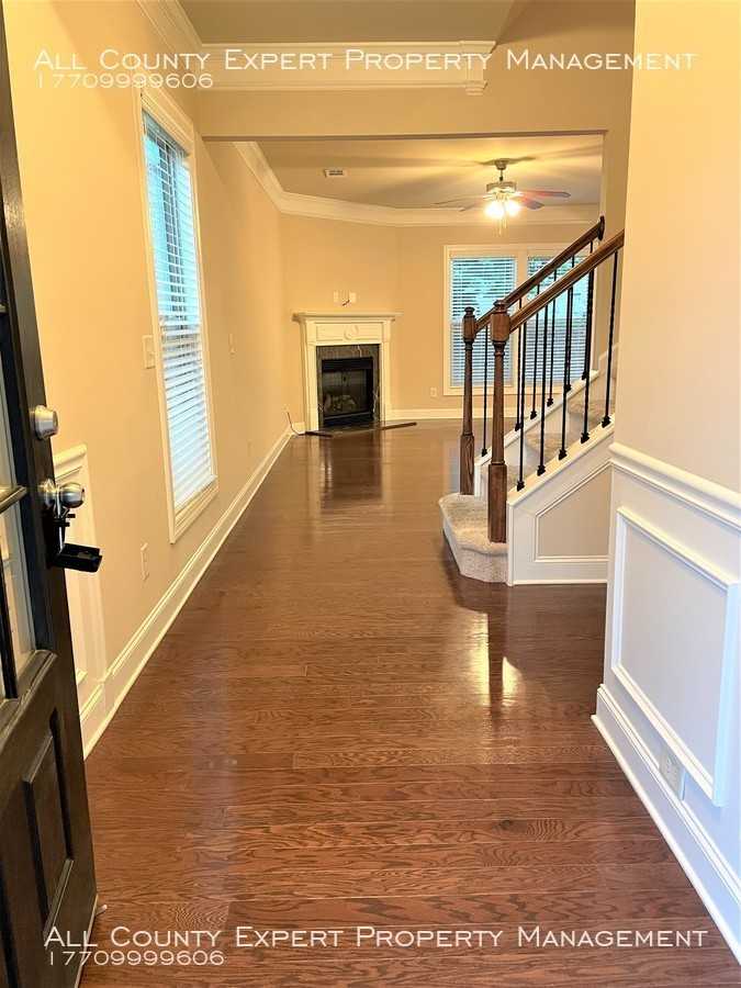 1065 Township Cir - Photo 3 of 21