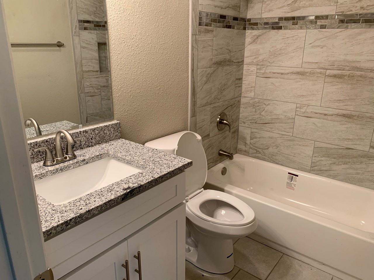 406 E Springdale Ln #1 - Photo 3 of 8