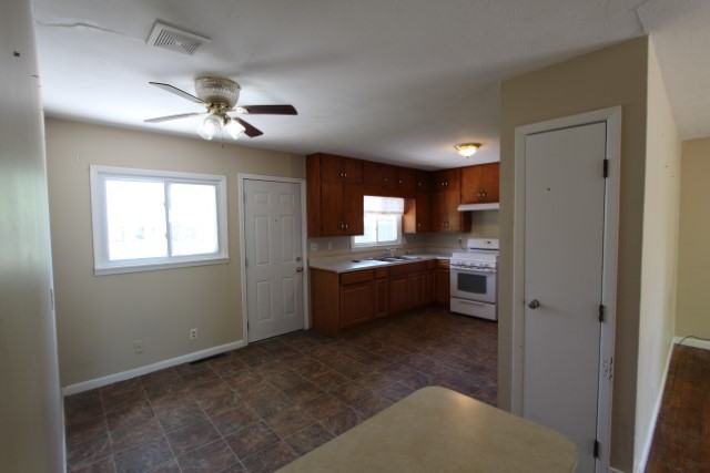 1221 Fair St #1 - Photo 5 of 18