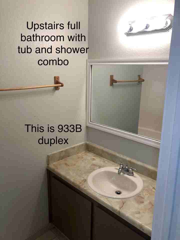 921 Nw Summercrest Blvd Apt A #1 - Photo 2 of 47
