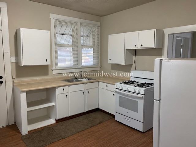 1115 Park Ave #1 - Photo 2 of 11