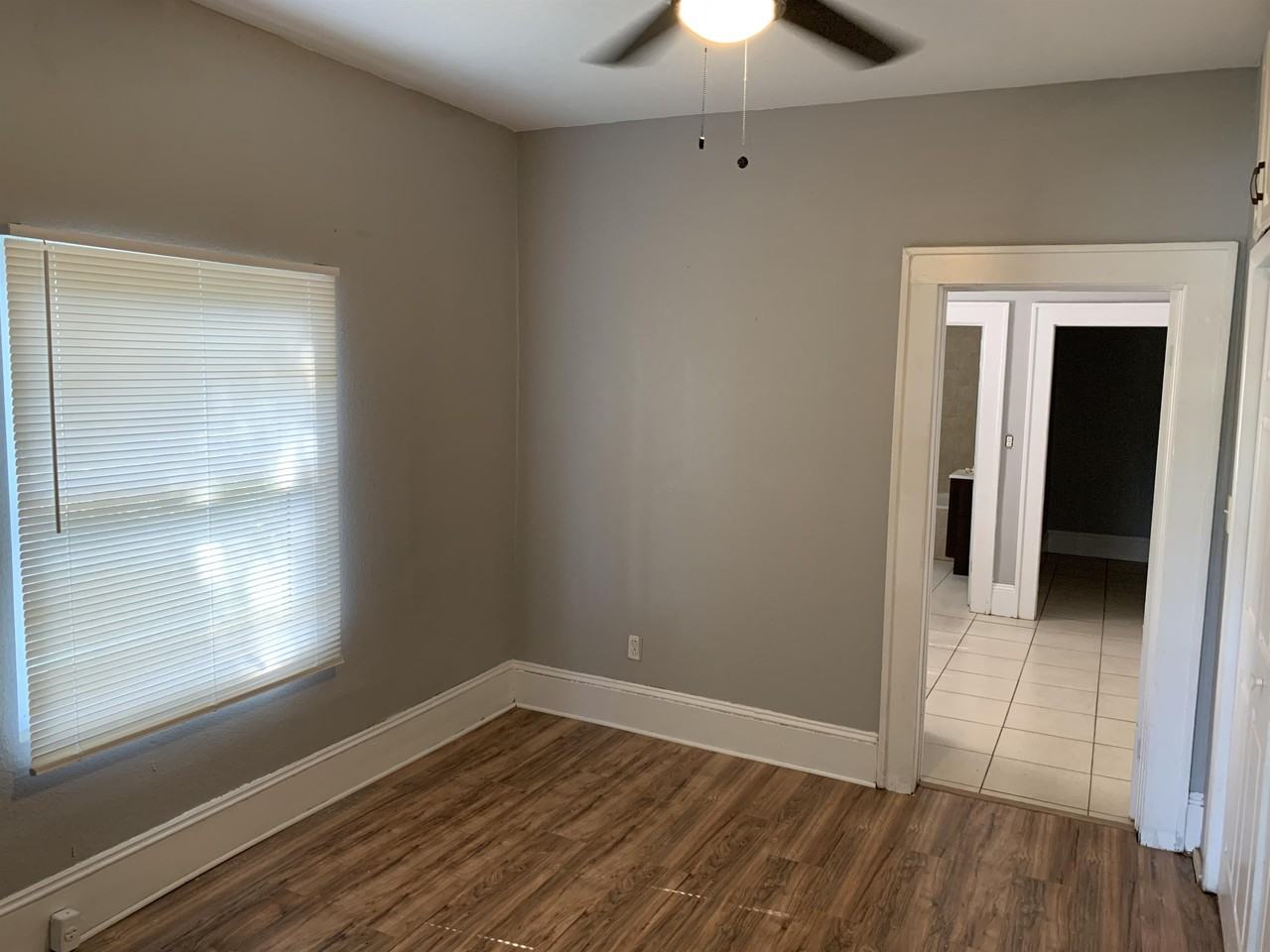 1408 High Street - 1Apt B #B - Photo 3 of 11