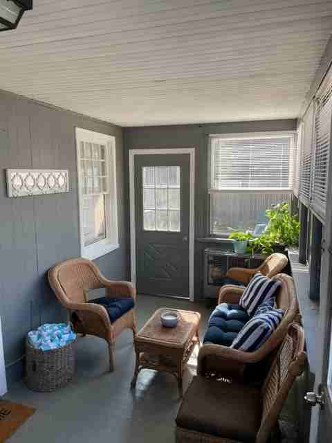 266 Cosey Beach Ave - Photo 3 of 27