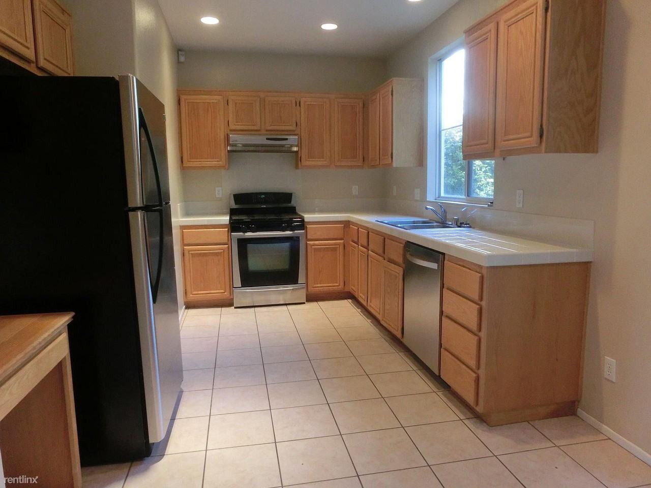 163 Ramona Way - Photo 2 of 9