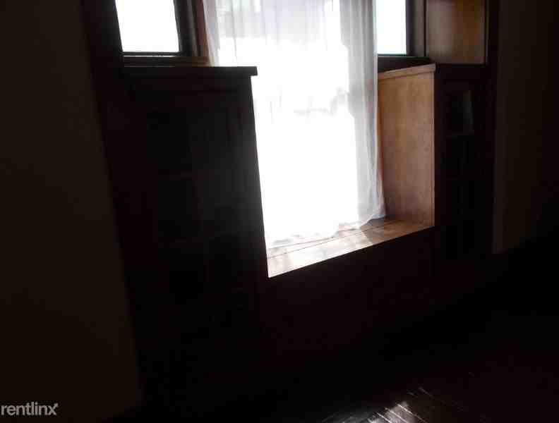 820 Prospect Ave Nw - Photo 3 of 33