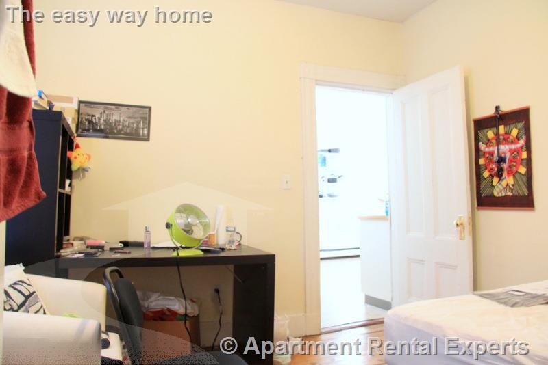 52 Portsmouth St #1 - Photo 5 of 21