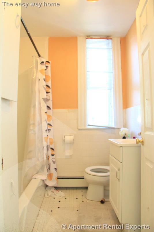 52 Portsmouth St #1 - Photo 6 of 21